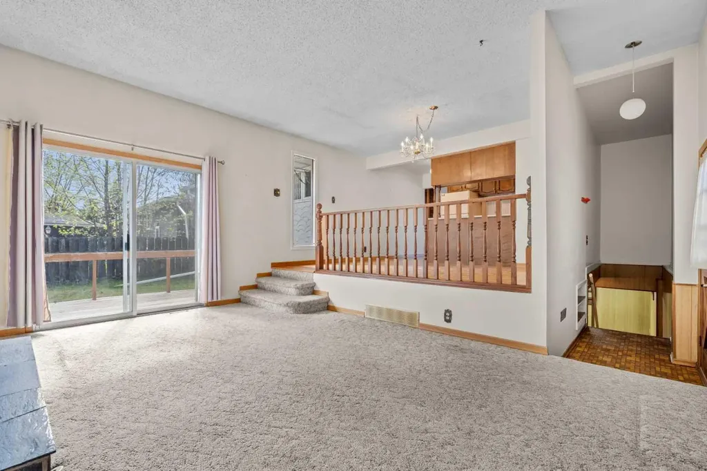 5220 Grove Hill Road SW Calgary AB T3E 4G6