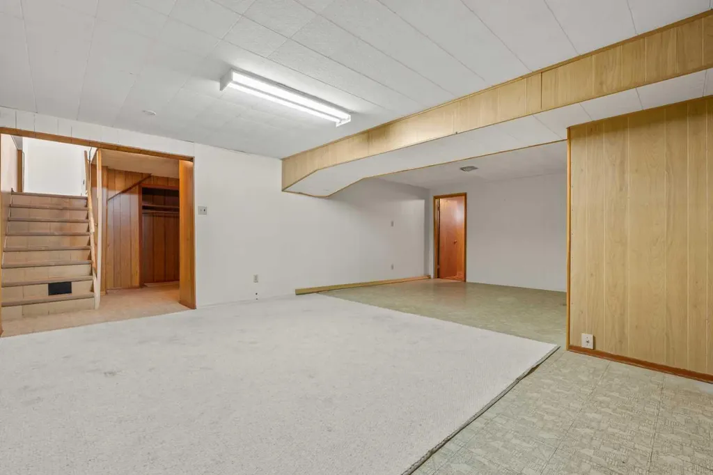 5220 Grove Hill Road SW Calgary AB T3E 4G6