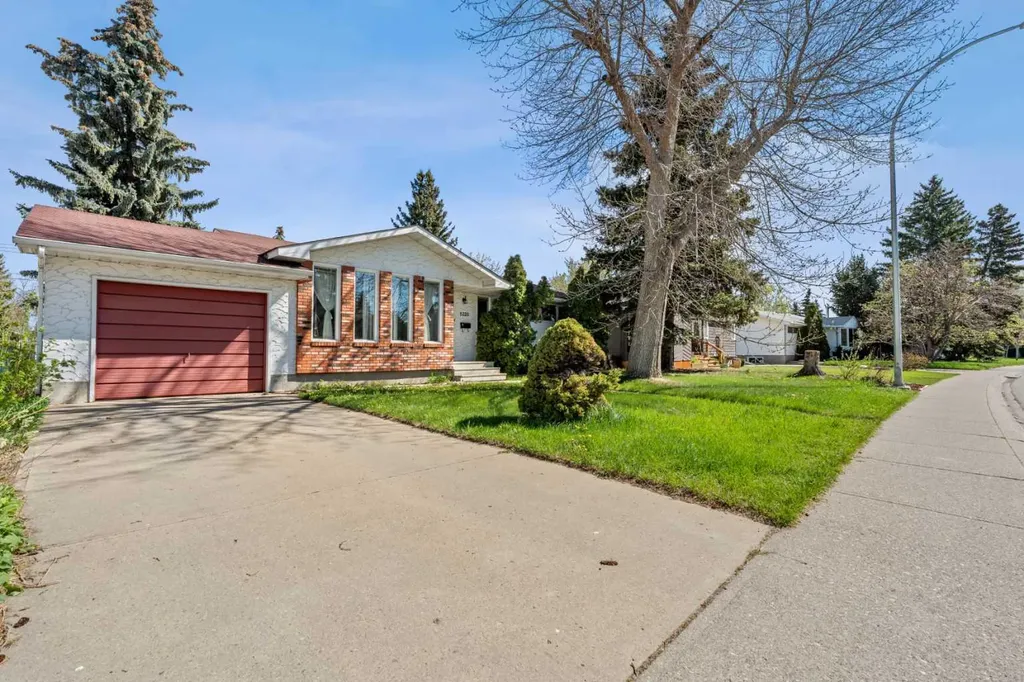 5220 Grove Hill Road SW Calgary AB T3E 4G6