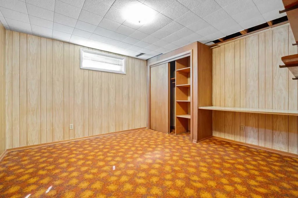 5220 Grove Hill Road SW Calgary AB T3E 4G6