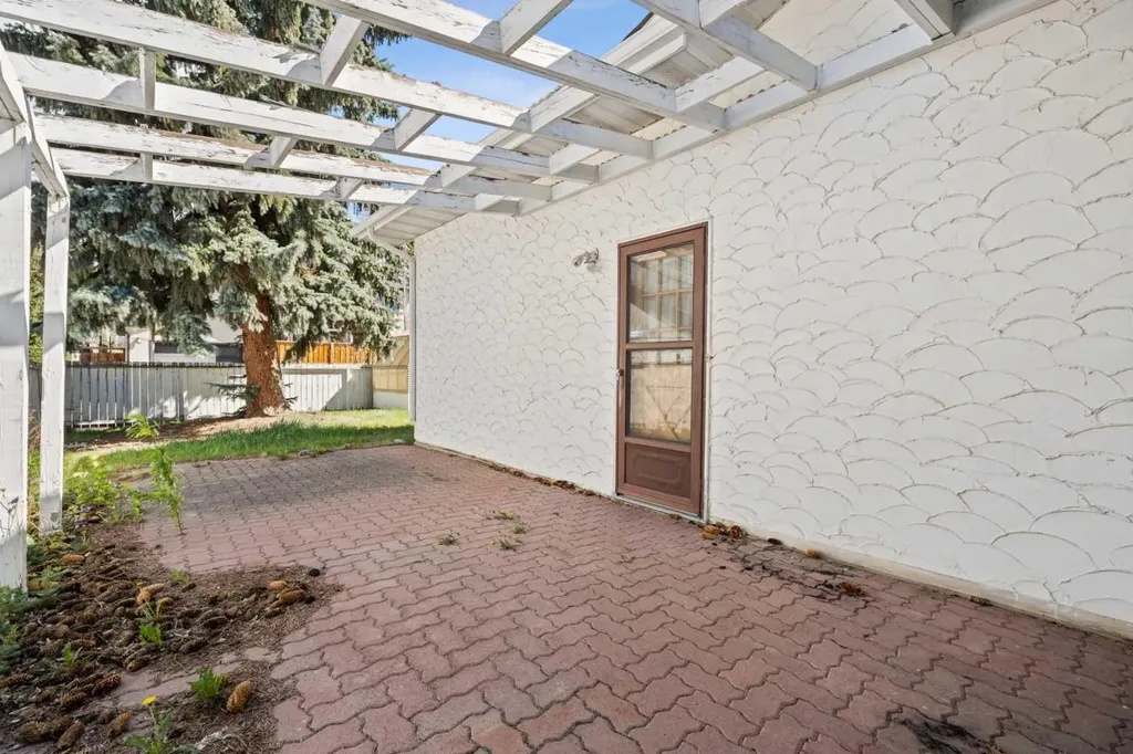 5220 Grove Hill Road SW Calgary AB T3E 4G6