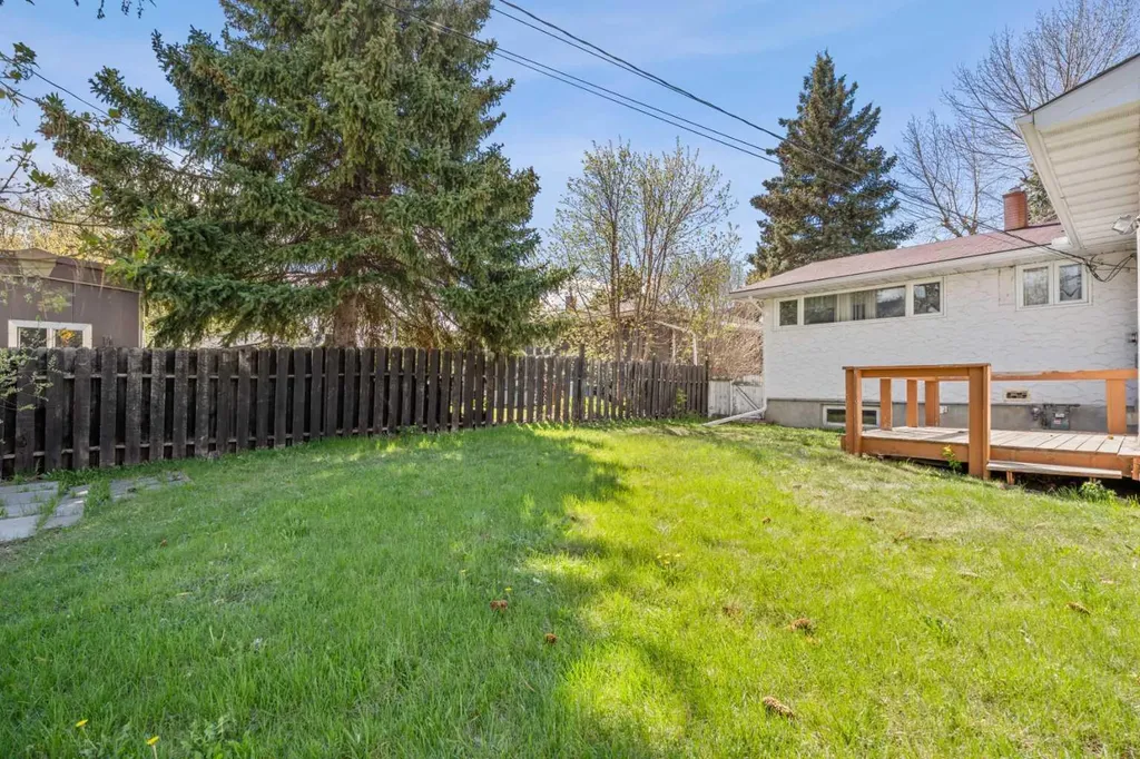 5220 Grove Hill Road SW Calgary AB T3E 4G6