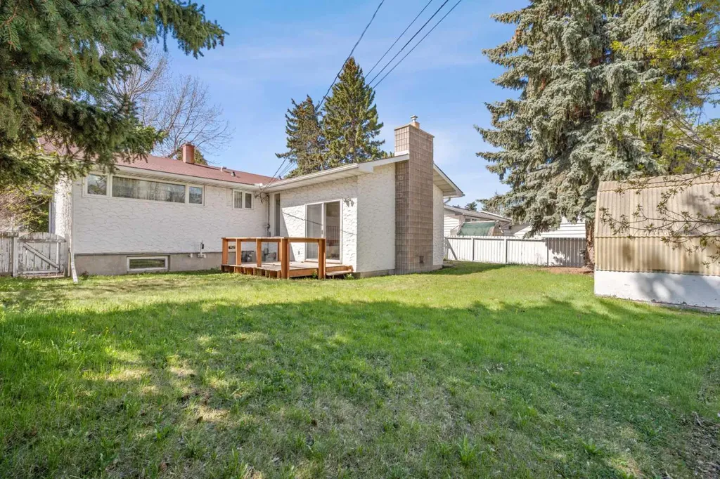 5220 Grove Hill Road SW Calgary AB T3E 4G6