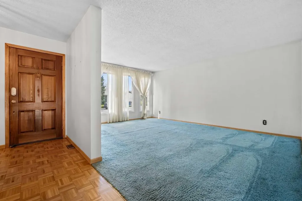 5220 Grove Hill Road SW Calgary AB T3E 4G6