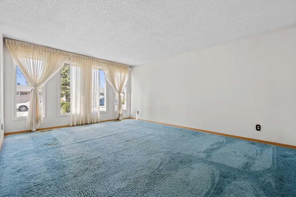 5220 Grove Hill Road SW Calgary AB T3E 4G6