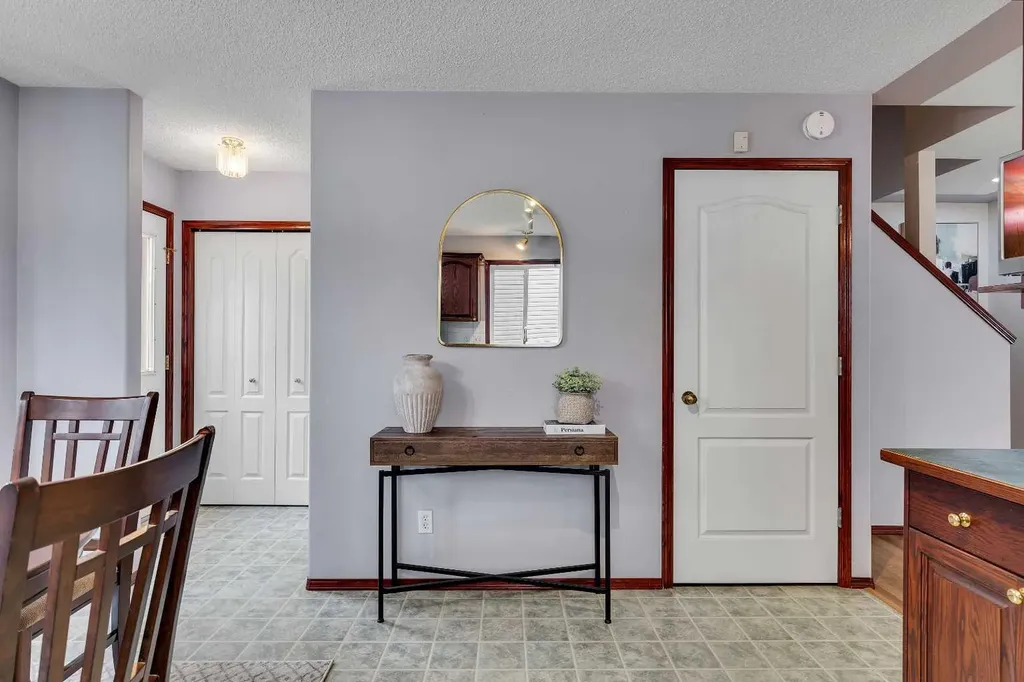 47 Carmel Close NE Calgary AB T1Y 6Z3