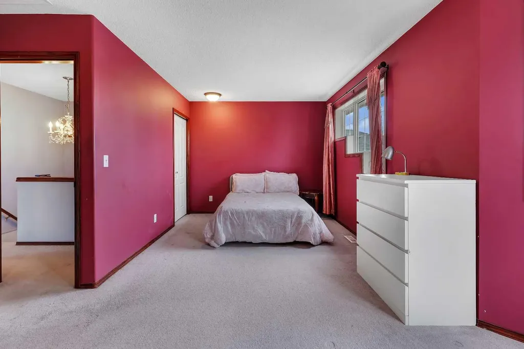 47 Carmel Close NE Calgary AB T1Y 6Z3