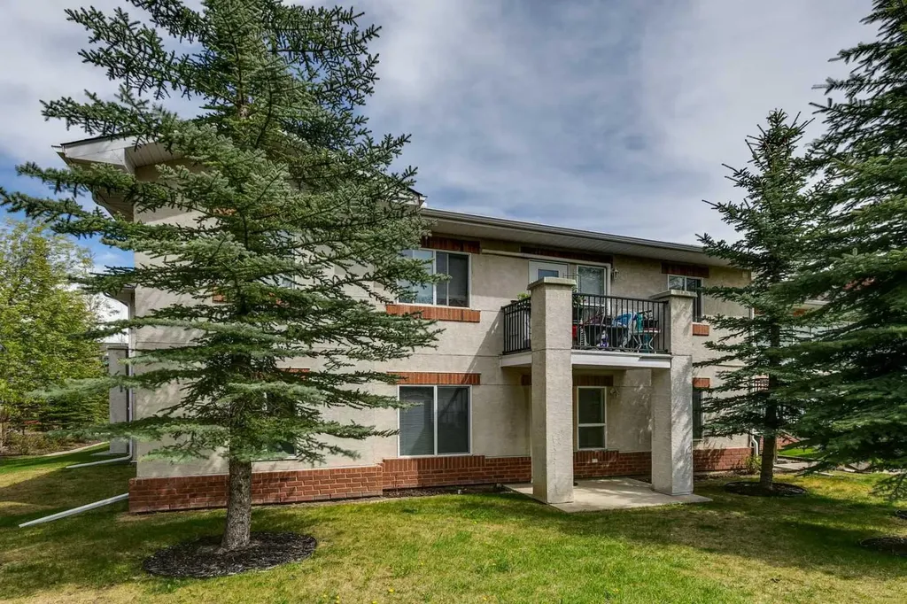 550 Prominence Rise SW Calgary AB T3H5J1
