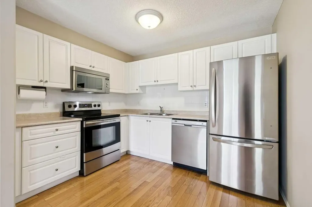 550 Prominence Rise SW Calgary AB T3H5J1