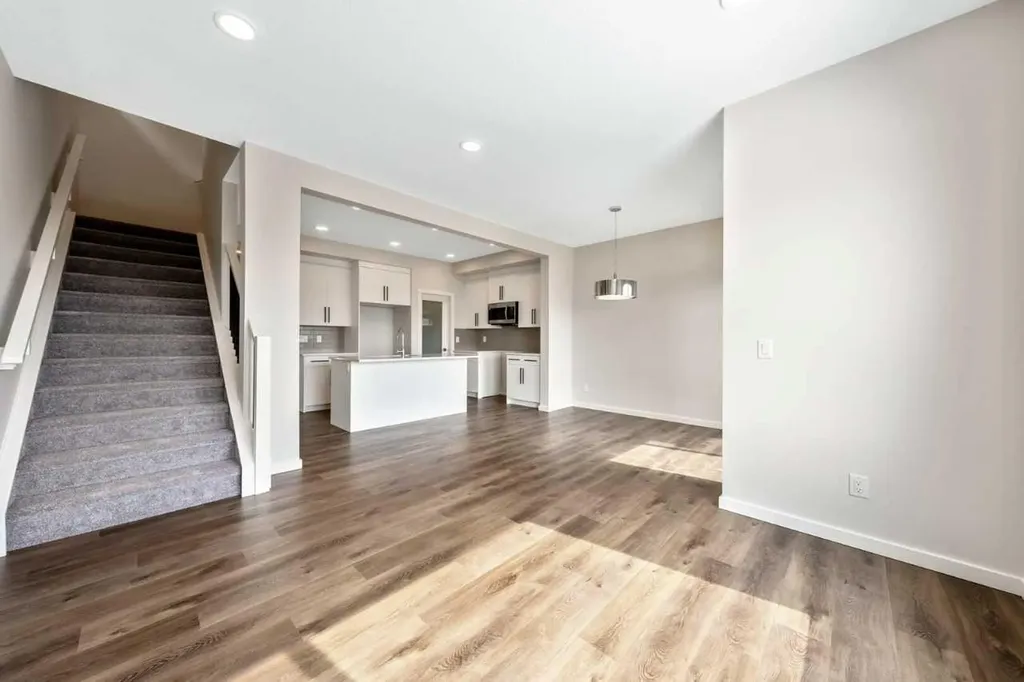 366 Heritage Boulevard Cochrane AB T4C 3K8