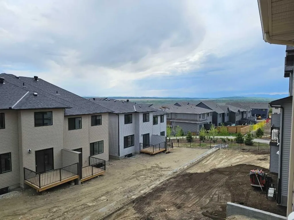 366 Heritage Boulevard Cochrane AB T4C 3K8
