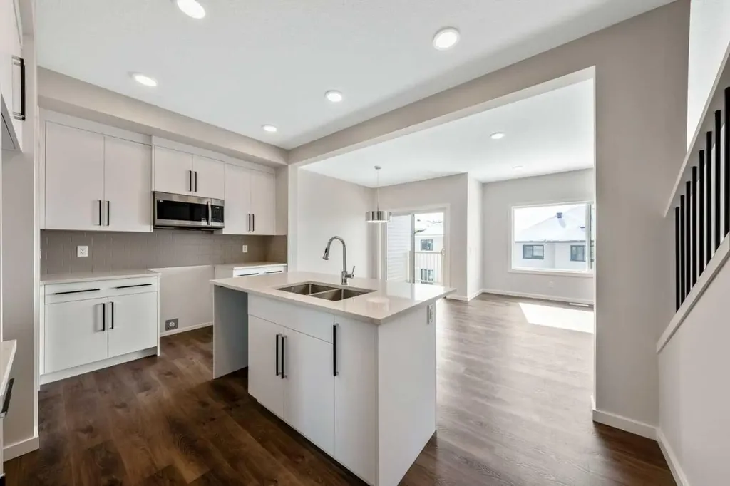366 Heritage Boulevard Cochrane AB T4C 3K8
