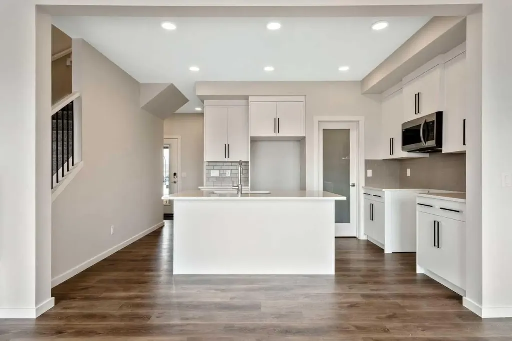 366 Heritage Boulevard Cochrane AB T4C 3K8