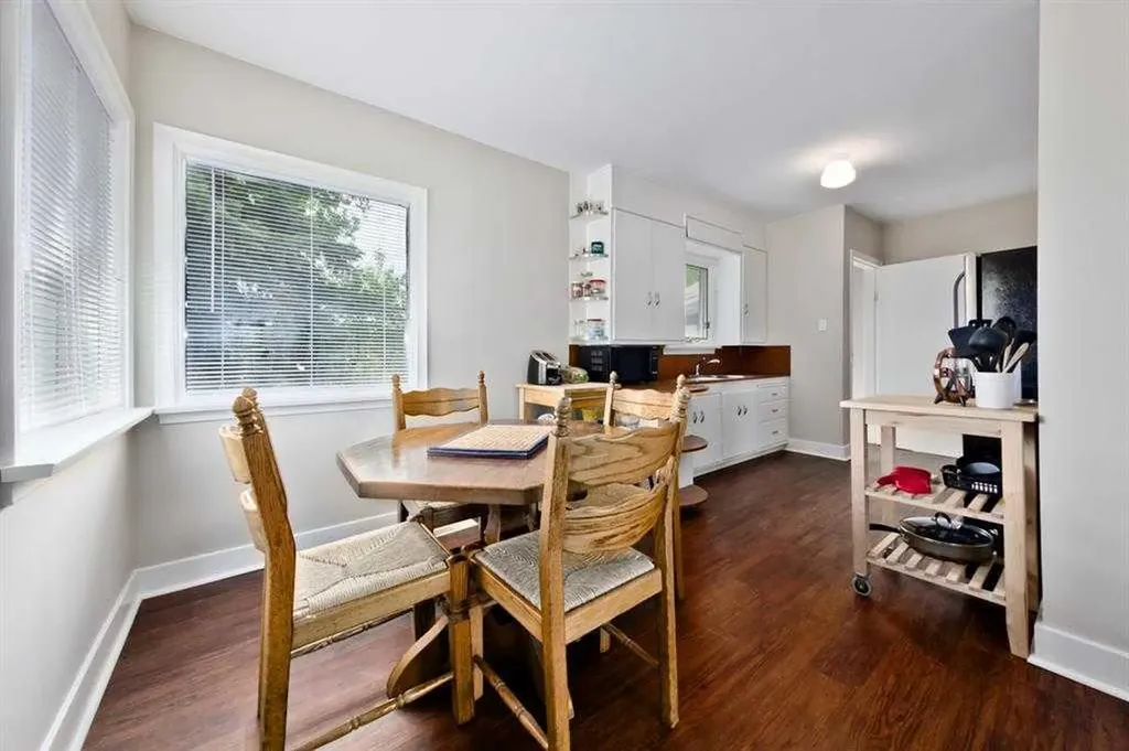 617 17 Avenue NE Calgary AB T2E 1M4