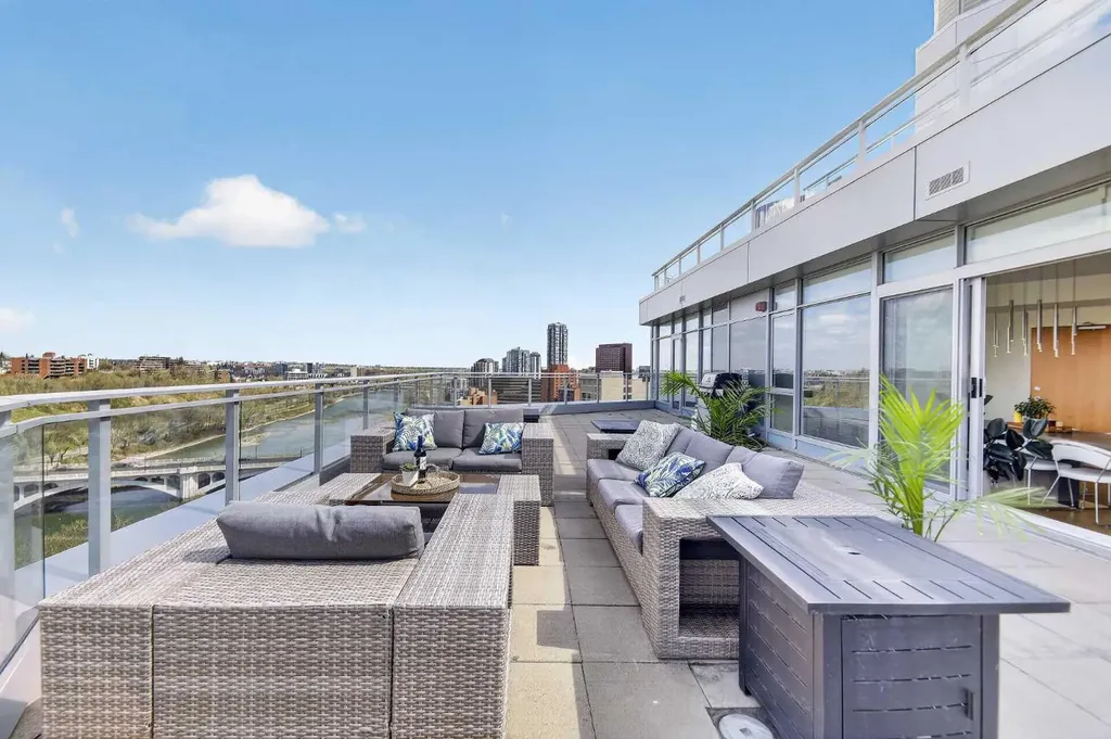 108 Waterfront Court SW Calgary AB T2P 1K7