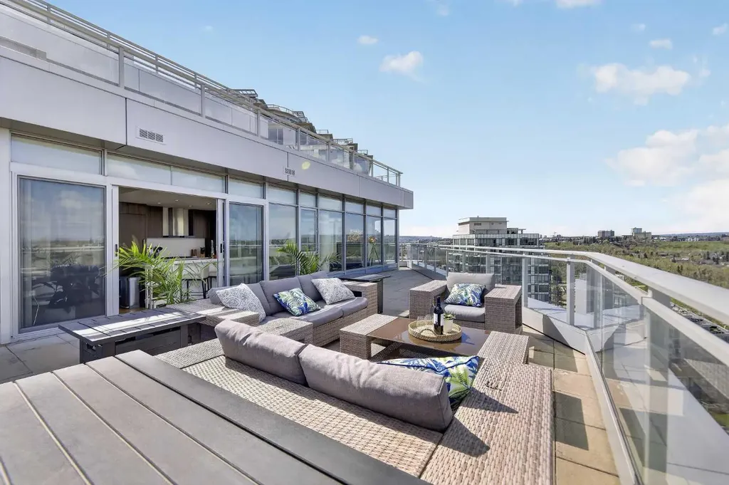 108 Waterfront Court SW Calgary AB T2P 1K7