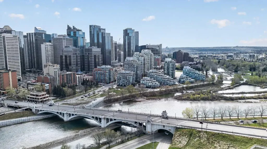 108 Waterfront Court SW Calgary AB T2P 1K7