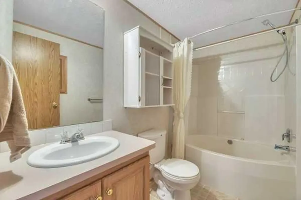 863 Brentwood Crescent Strathmore AB T1P 1E5