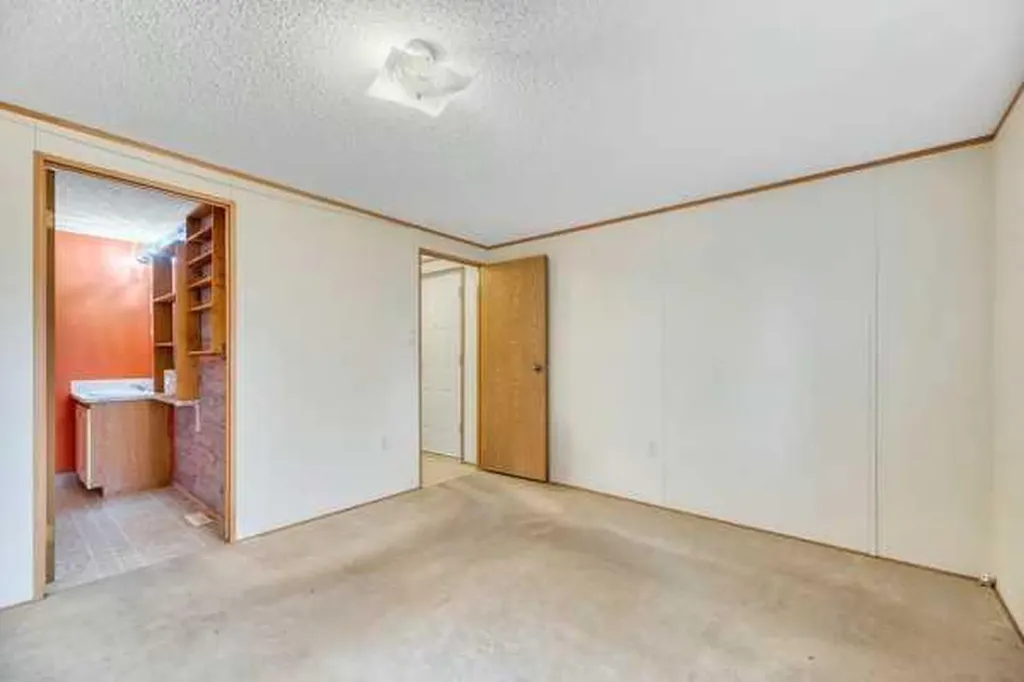 863 Brentwood Crescent Strathmore AB T1P 1E5