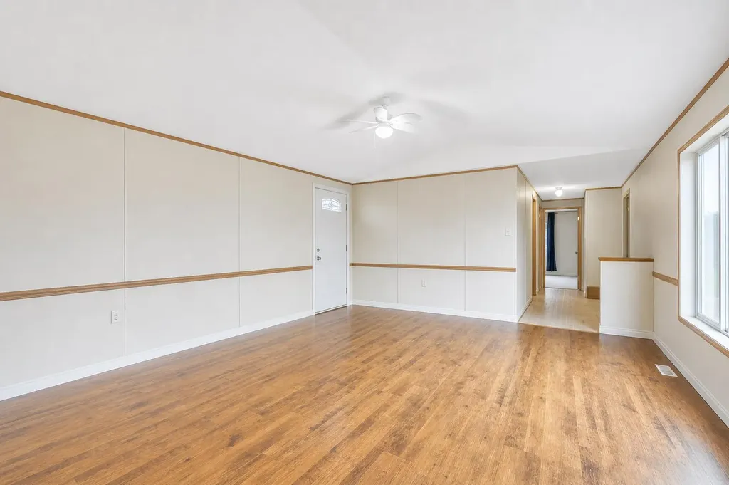 863 Brentwood Crescent Strathmore AB T1P 1E5