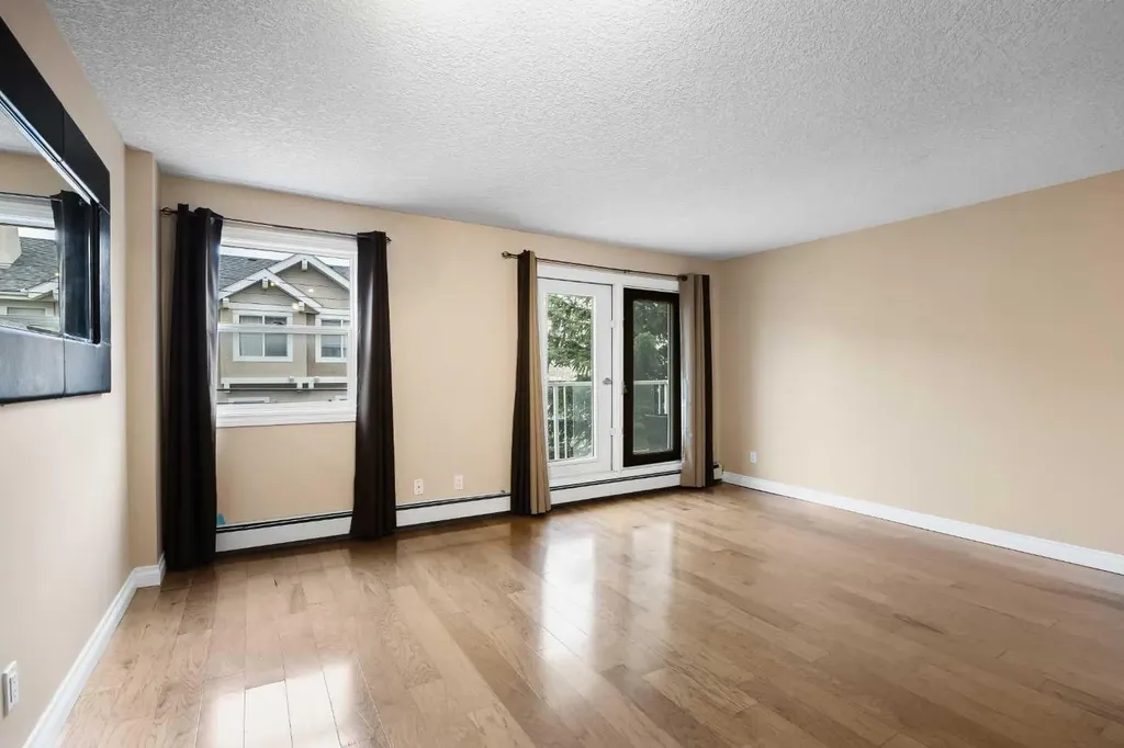 2010 35 Avenue SW Calgary AB T2T 2E1