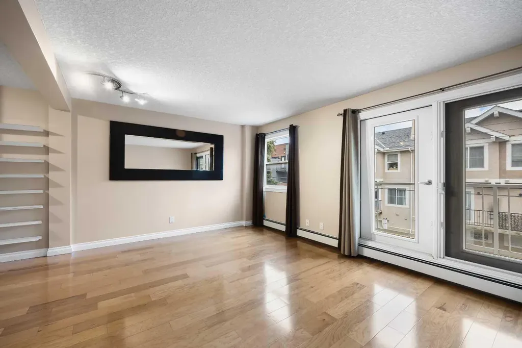 2010 35 Avenue SW Calgary AB T2T 2E1
