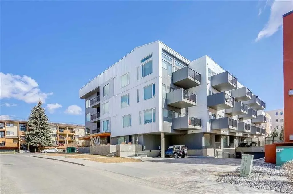 730 5 Street NE Calgary AB T2E 3W8