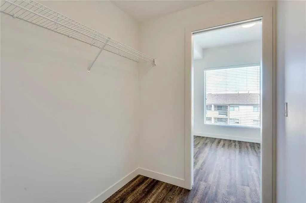 730 5 Street NE Calgary AB T2E 3W8