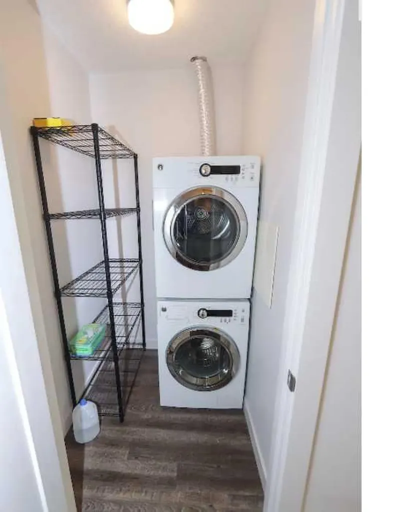 730 5 Street NE Calgary AB T2E 3W8