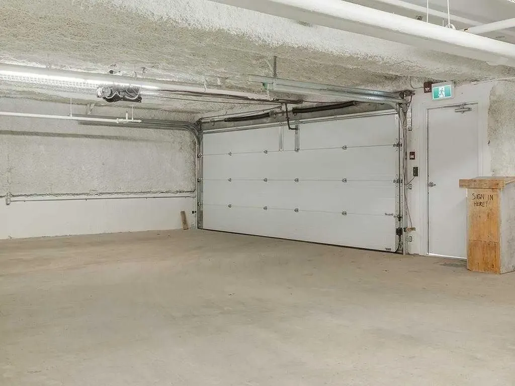 730 5 Street NE Calgary AB T2E 3W8