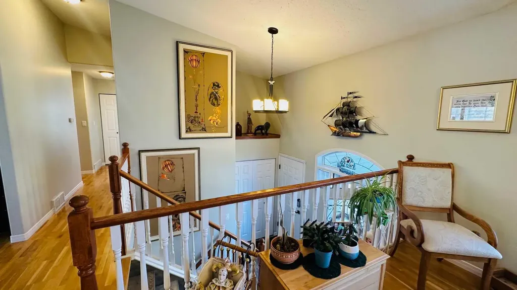 24 Willow Point Drumheller AB T0J0Y5