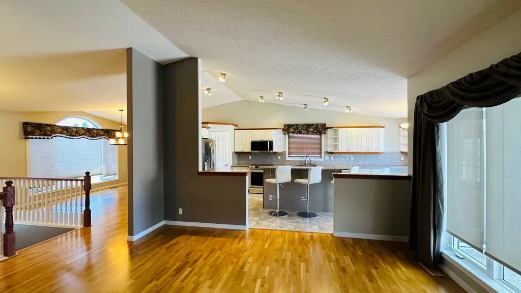24 Willow Point Drumheller AB T0J0Y5