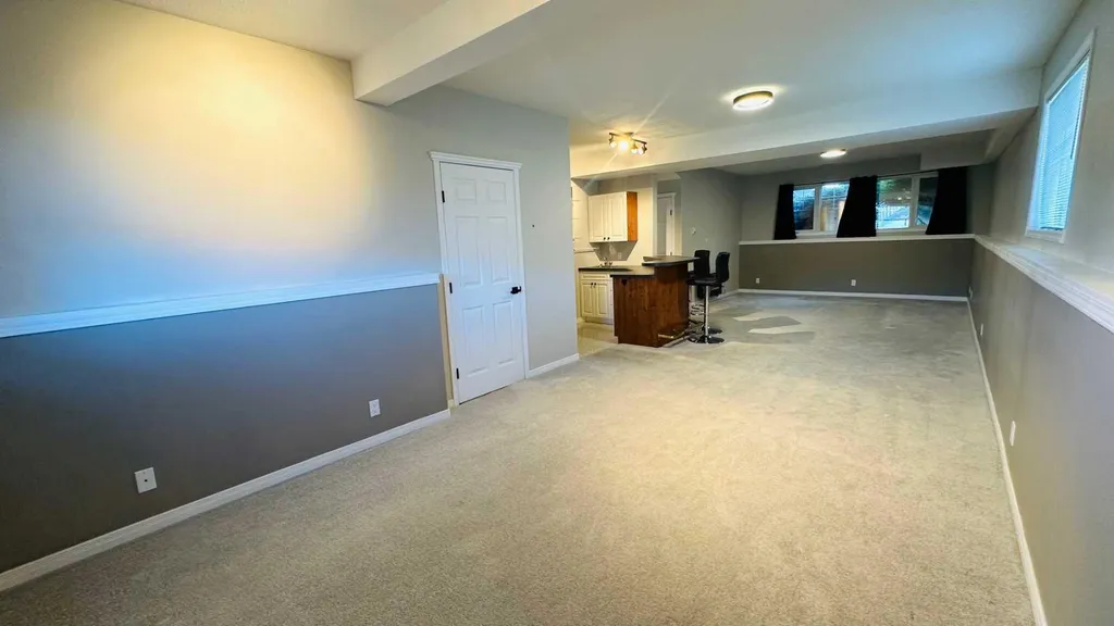 24 Willow Point Drumheller AB T0J0Y5