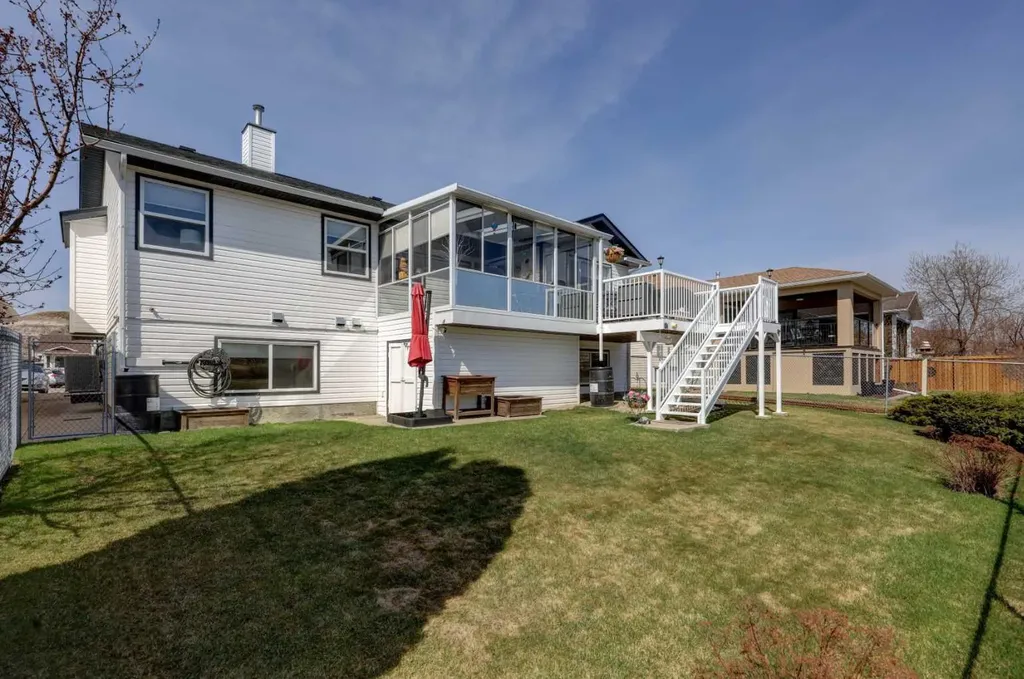 24 Willow Point Drumheller AB T0J0Y5