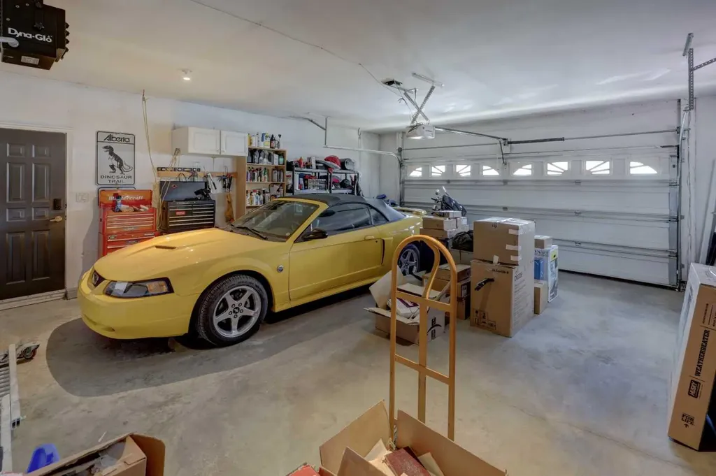 24 Willow Point Drumheller AB T0J0Y5