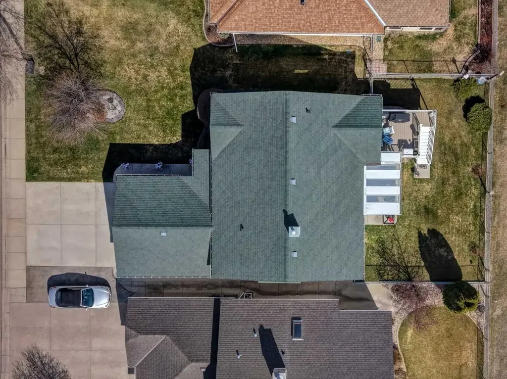 24 Willow Point Drumheller AB T0J0Y5