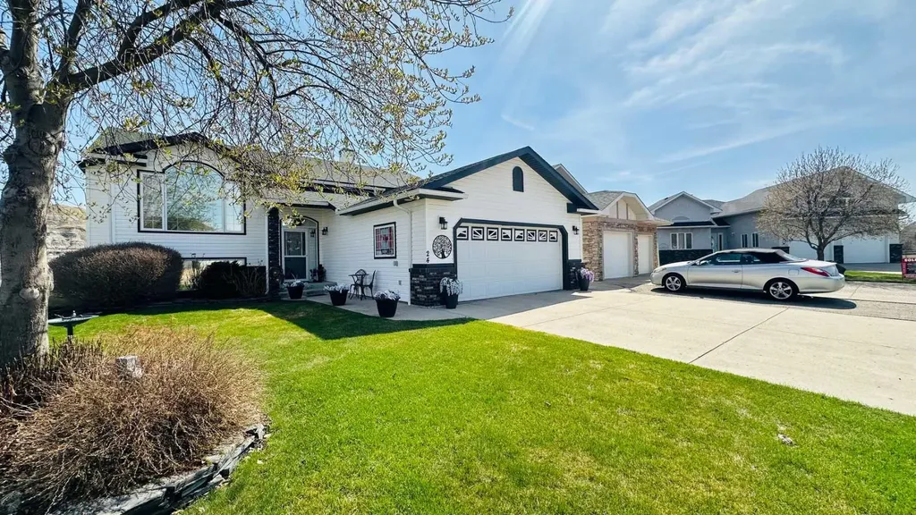 24 Willow Point Drumheller AB T0J0Y5