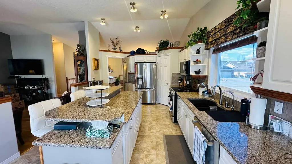 24 Willow Point Drumheller AB T0J0Y5