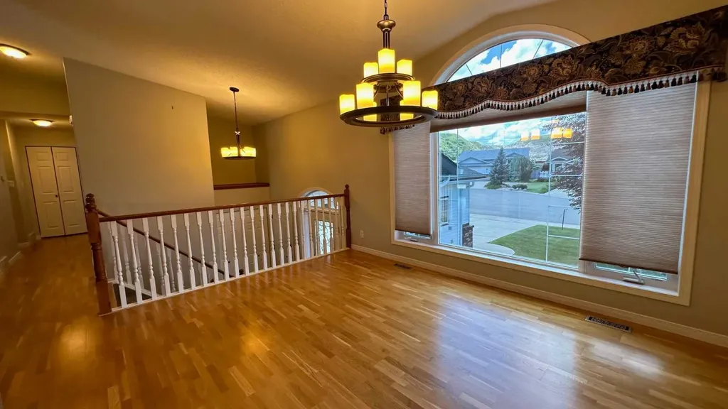 24 Willow Point Drumheller AB T0J0Y5