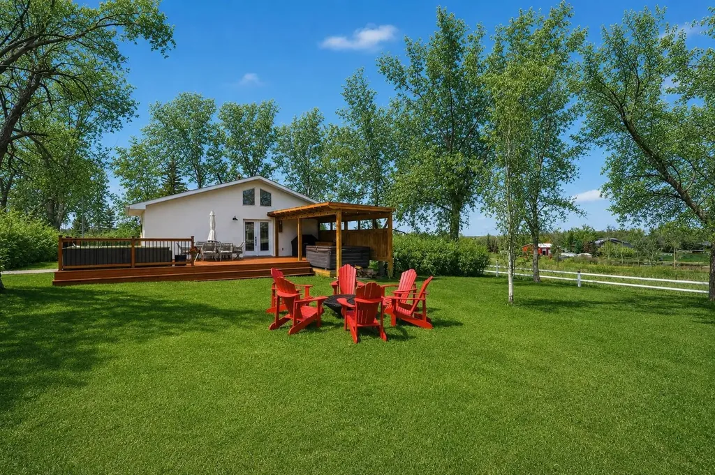 306064 36 Street E Rural Foothills County AB T1S1B5