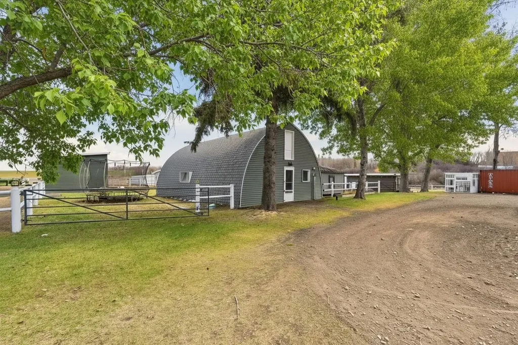306064 36 Street E Rural Foothills County AB T1S1B5