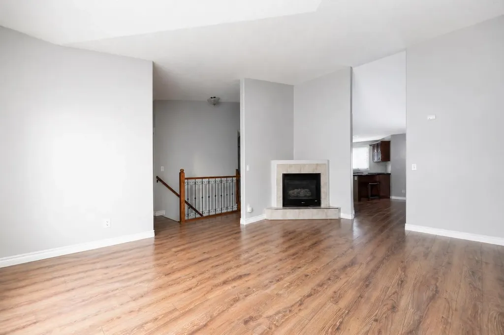224 Shetland Garden Fort Mcmurray AB T9H5M5