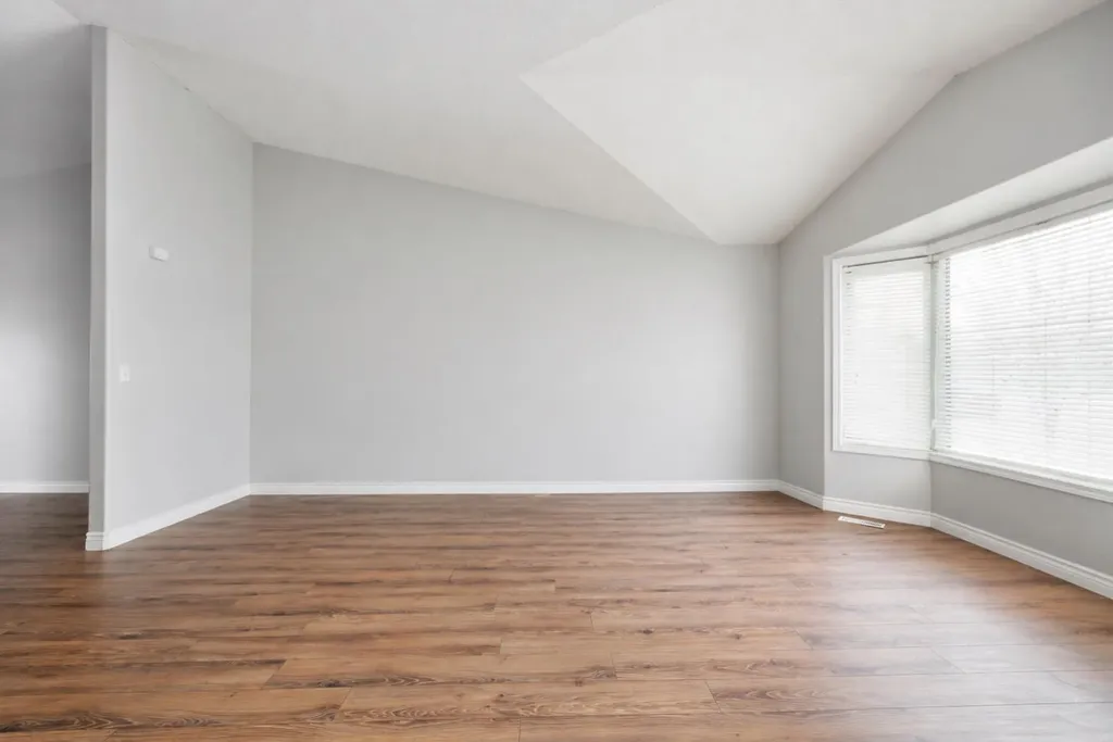 224 Shetland Garden Fort Mcmurray AB T9H5M5