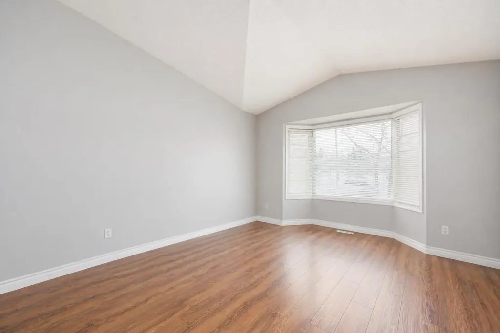 224 Shetland Garden Fort Mcmurray AB T9H5M5