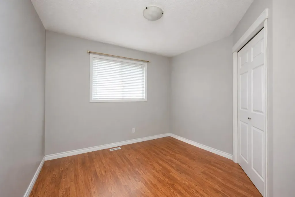 224 Shetland Garden Fort Mcmurray AB T9H5M5