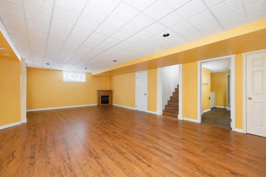 224 Shetland Garden Fort Mcmurray AB T9H5M5