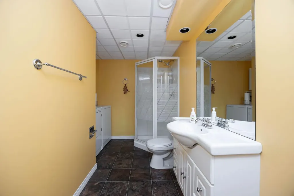 224 Shetland Garden Fort Mcmurray AB T9H5M5