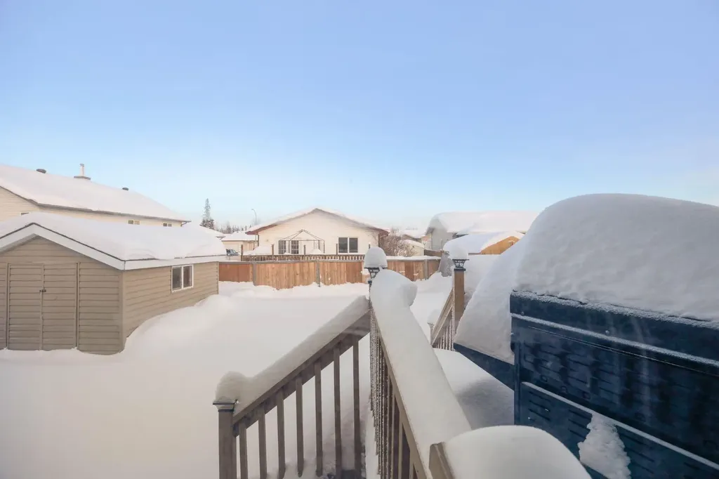 224 Shetland Garden Fort Mcmurray AB T9H5M5