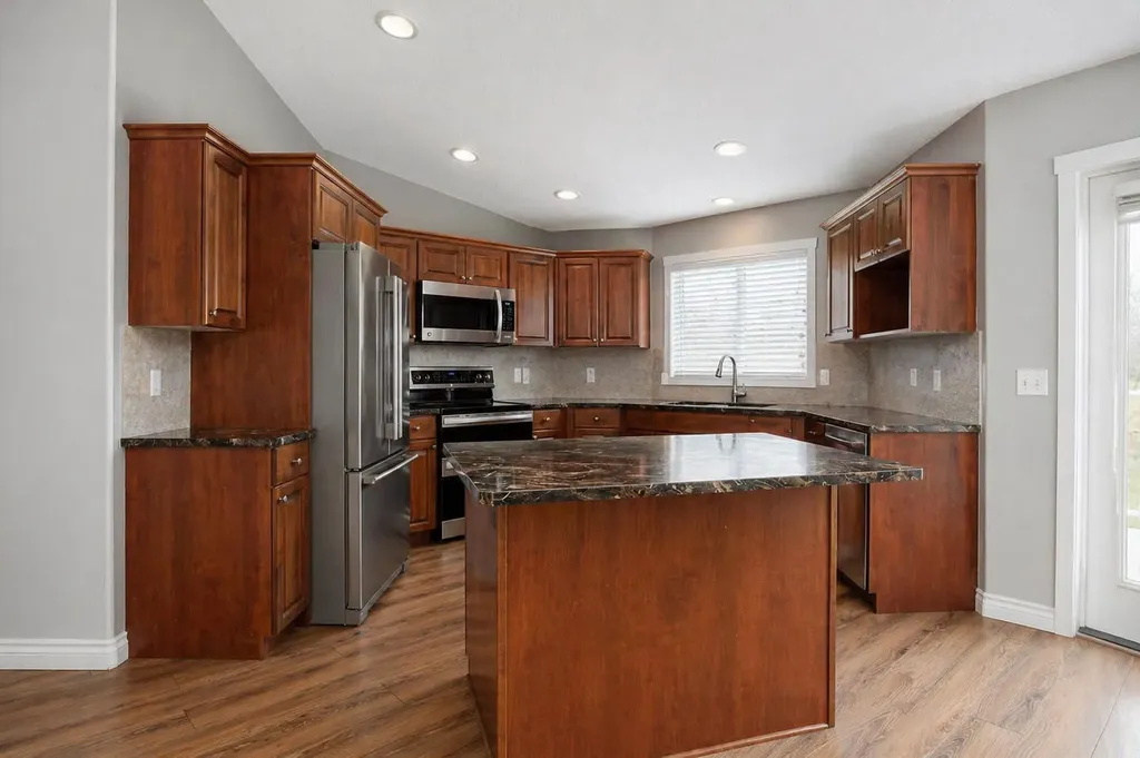 224 Shetland Garden Fort Mcmurray AB T9H5M5