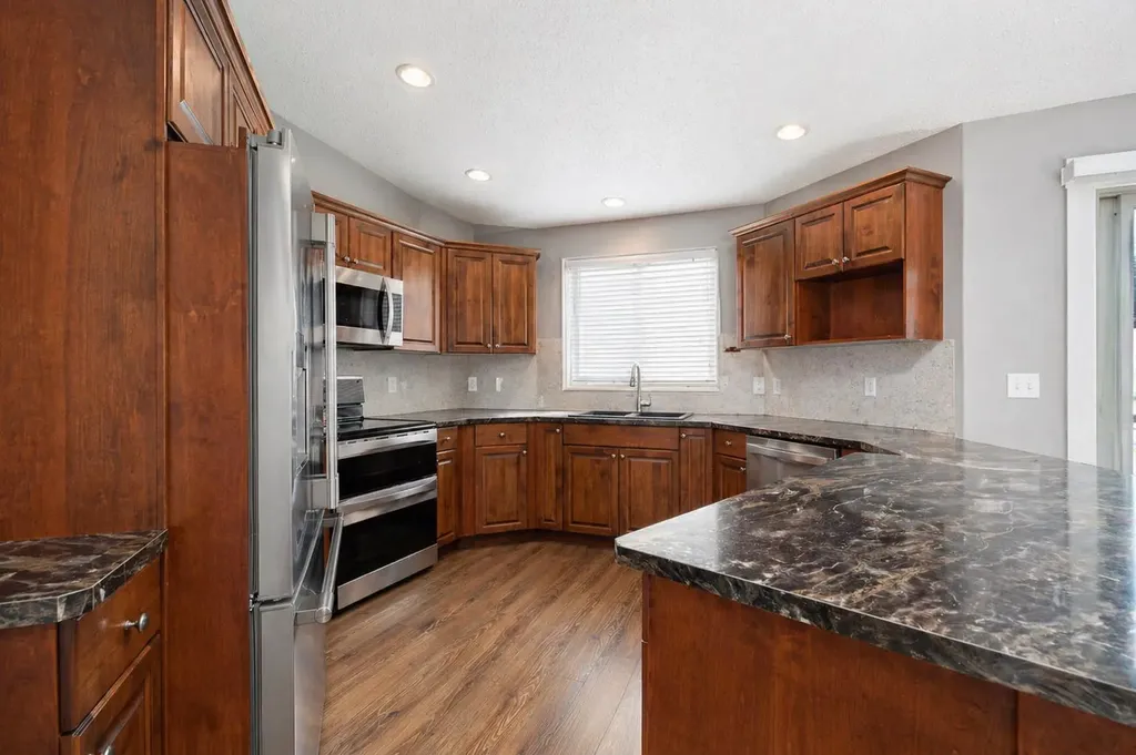 224 Shetland Garden Fort Mcmurray AB T9H5M5